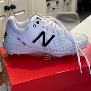 New Balance 4040v5 baseball cleats